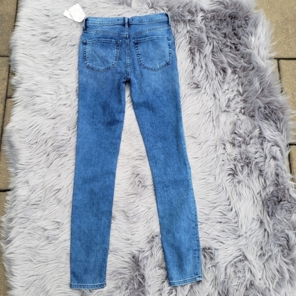 NWT Free People Distressed Skinny Jeans sz 26 - Picture 3 of 6